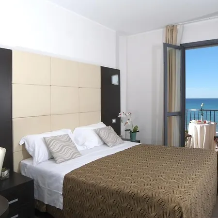 Gioiosa Hotel 3*